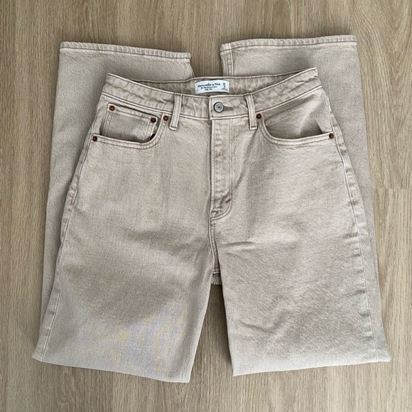 Abercrombie | 90s Relaxed High Rise (Curve Love) - Picture 3 of 4